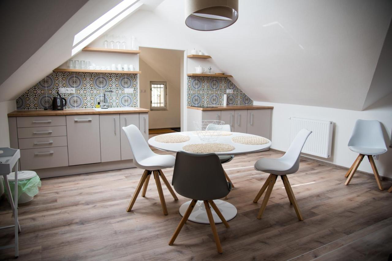 Apartman Veritas Mikulov Extérieur photo